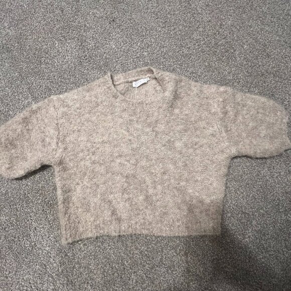 Aster Crop Sweater - Picture 2 of 6